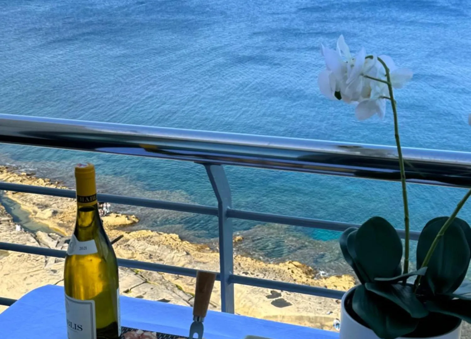 Seaview Tower Apartment スリーマ
