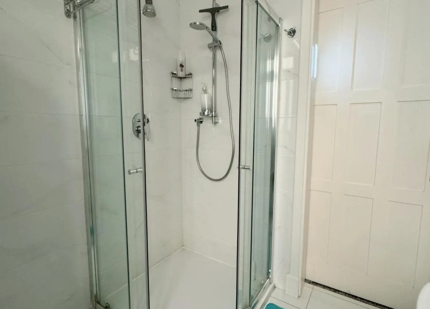Seaview Tower Apartment スリーマ 0*,
